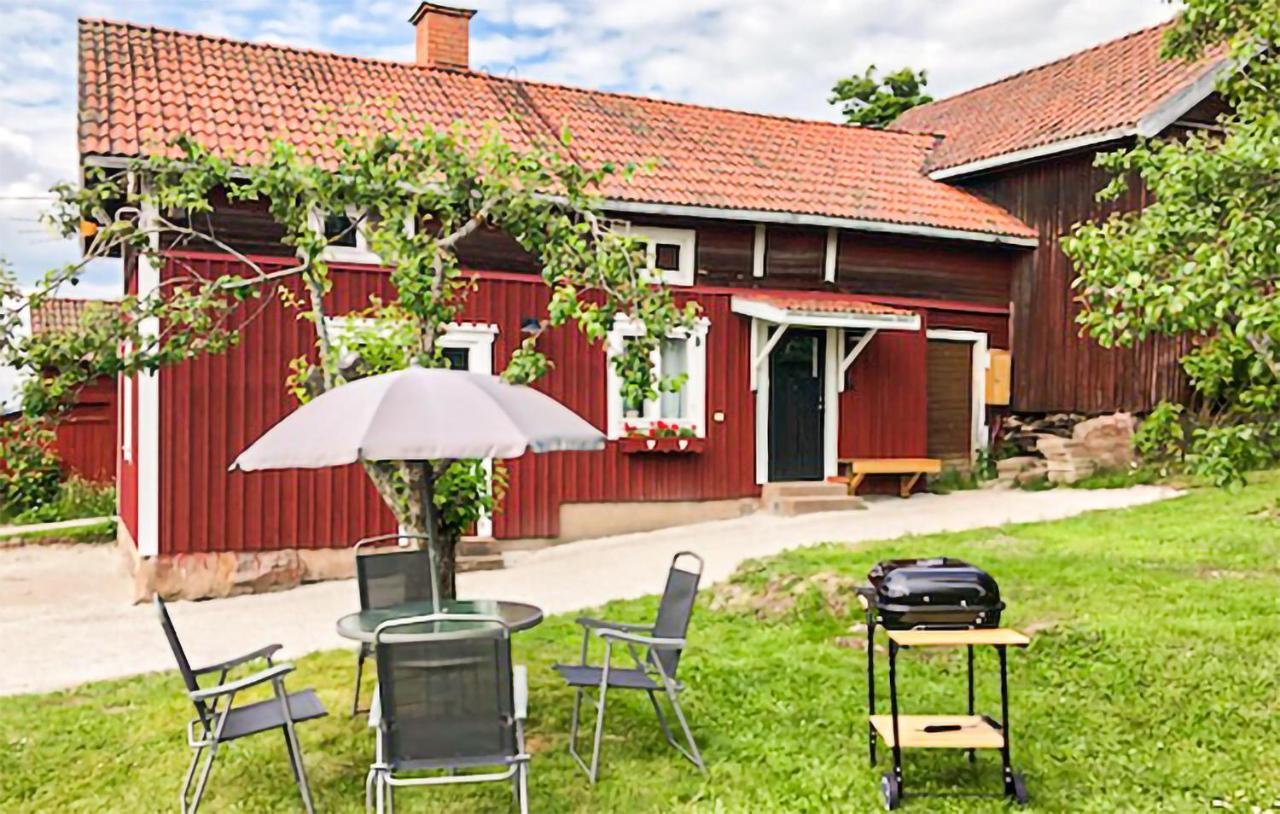 Cozy Home In Raettvik With Kitchen 外观 照片